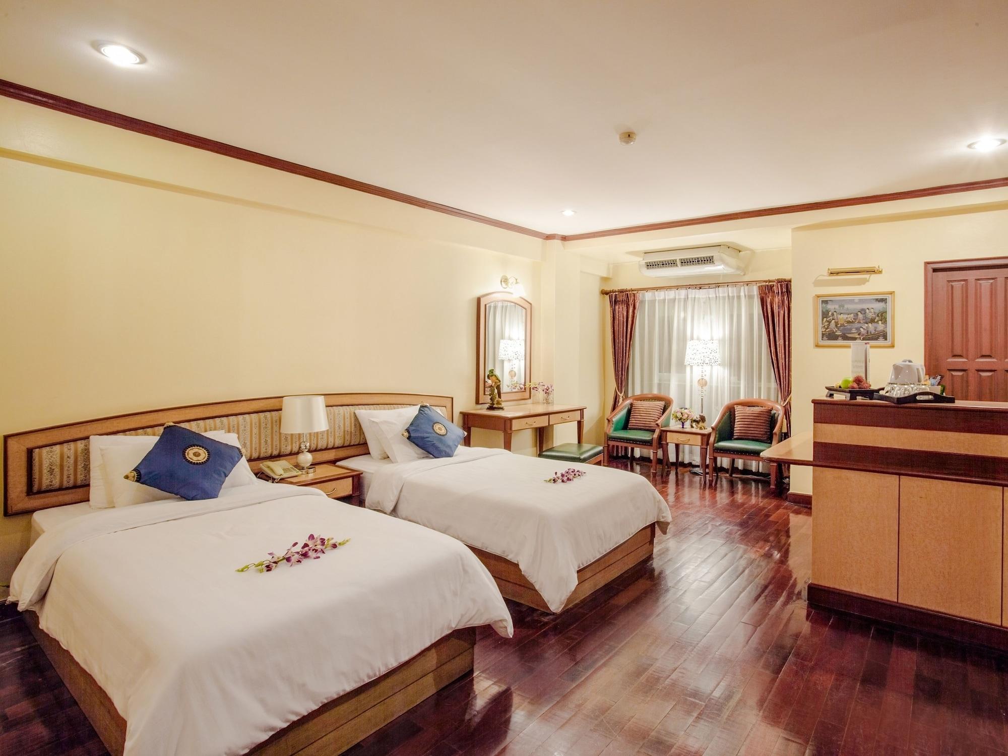 The Path Siam Hotel Bangkok Exterior photo